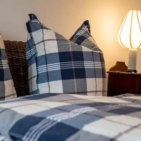 Ferienwohnung-1-im-landhaus-am-wildpark-boek *